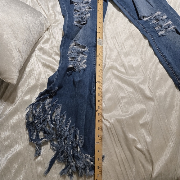 Distressed Blue Flare Jeans with Fringe By Rue Size 14 NWT - Picture 4 of 11